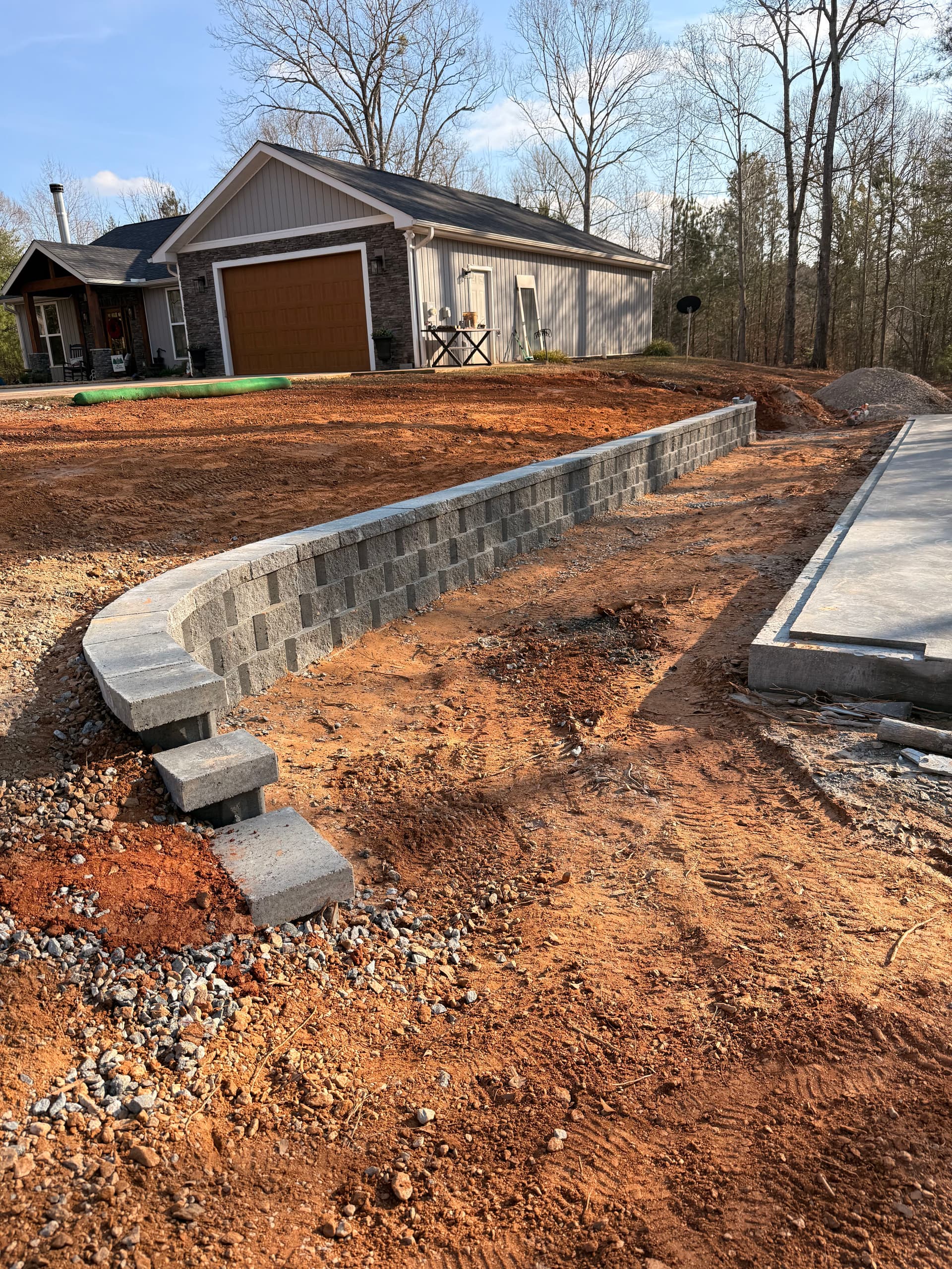 Seamless Curved Retaining Wall in Spartanburg